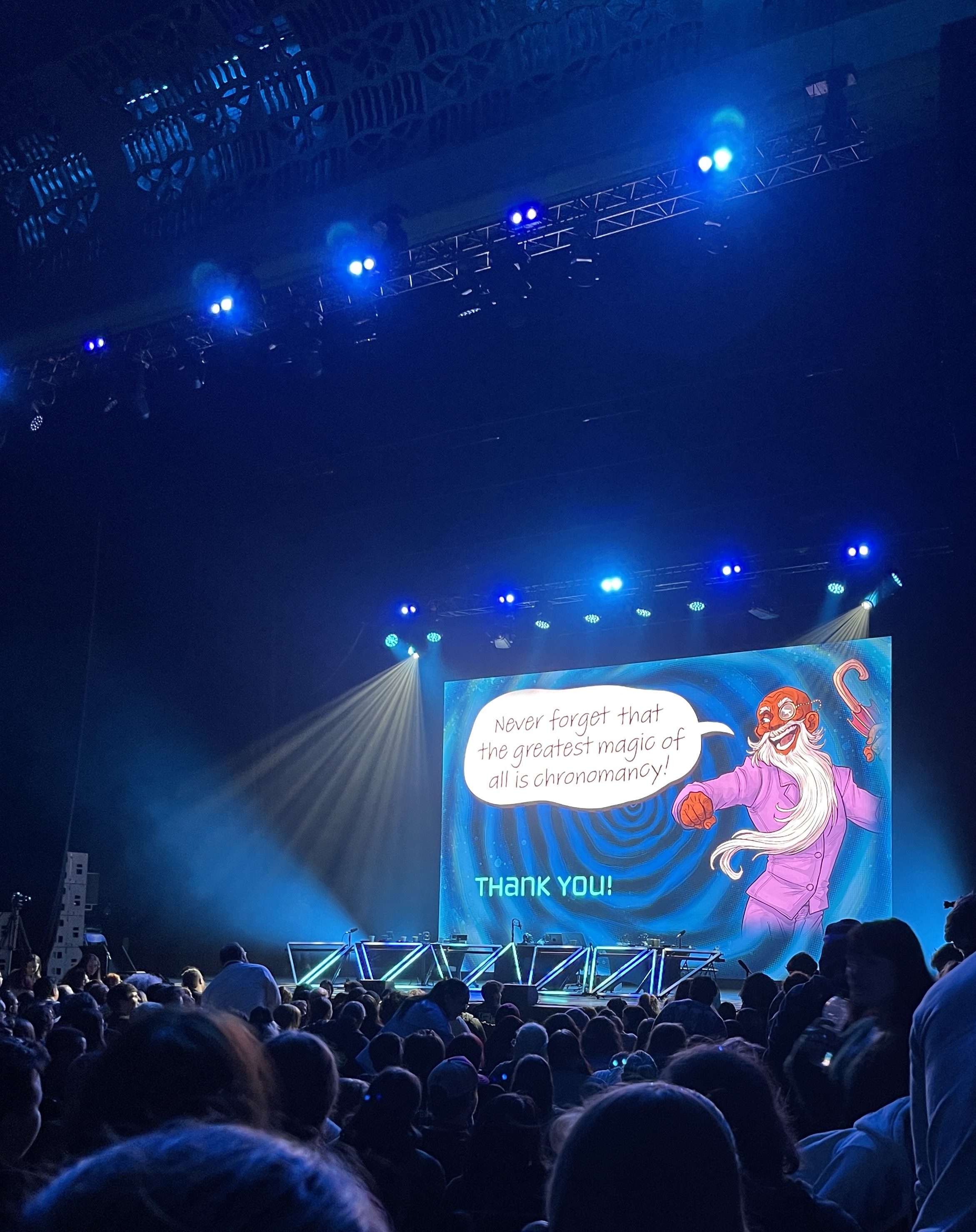 A picture of the stage, with the message 